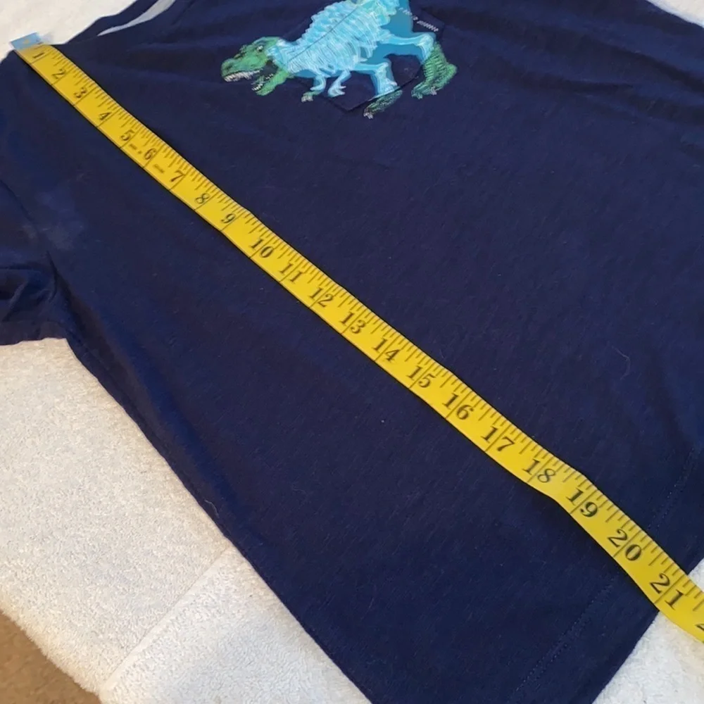Old Navy T-shirt short sleeve rounded neckline dinosaur on front size medium 8